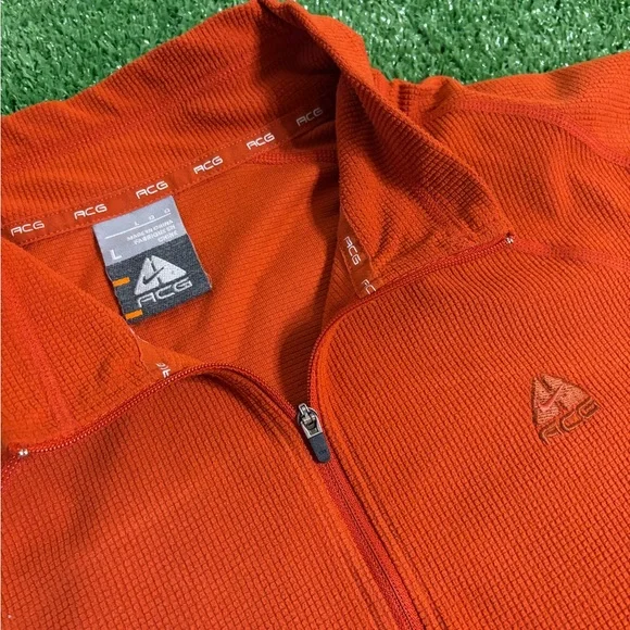 Nike ACG Orange Quarter Zip Thermal - Picture 3 of 5